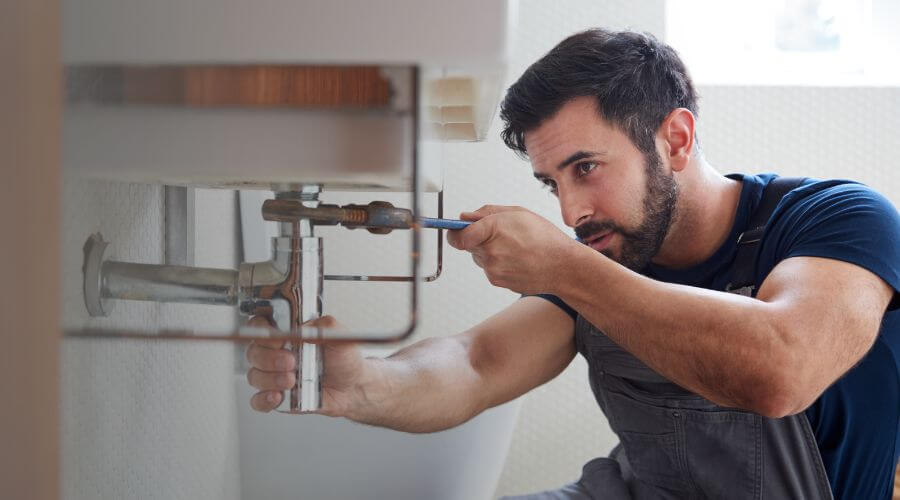 Faucet repair for sink in Nineveh, IN